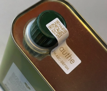 an authe QR scan-tag on a label, applied to a product